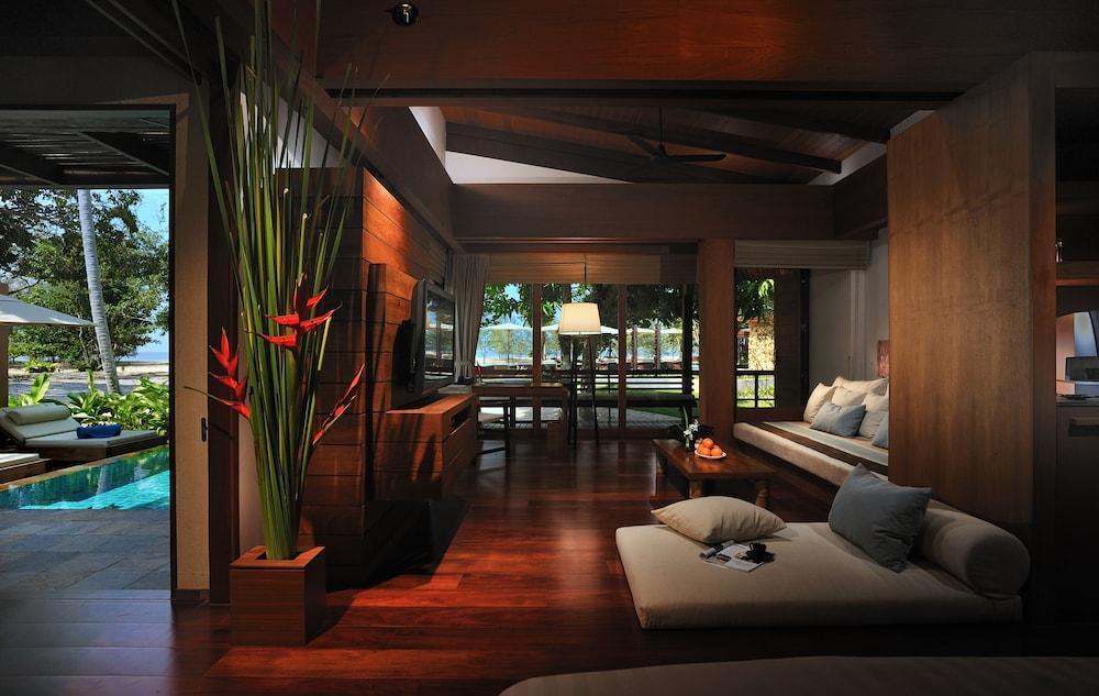 Wanakarn Beach Resort & Spa Phang Nga Exterior photo